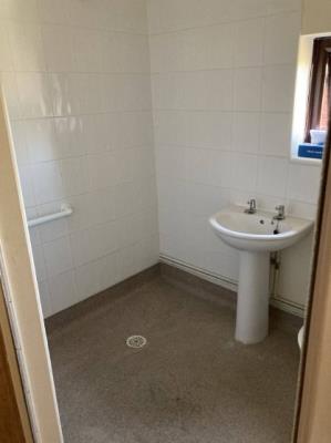 Walk in shower wet room